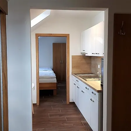 U Krizku 게스트하우스 Kobylí